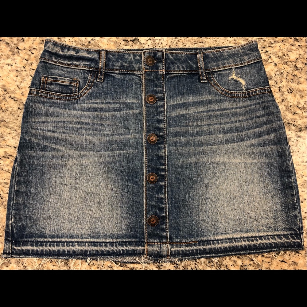 NEVER WORN Hollister Mini Button Skirt